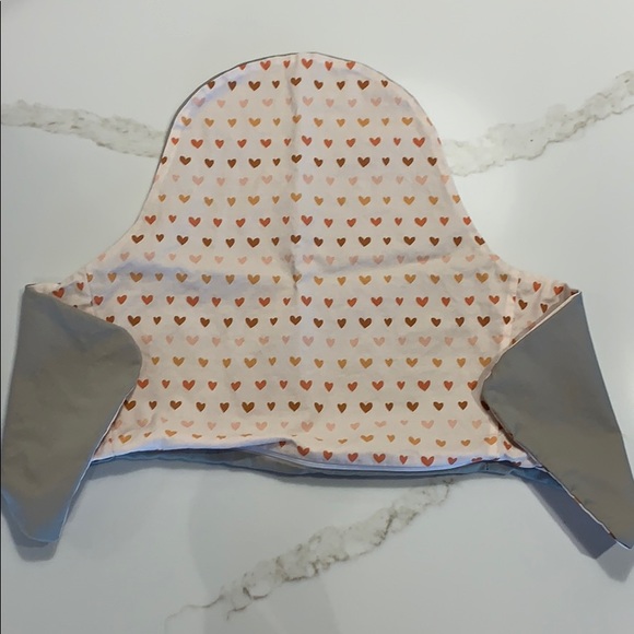 Yeah Baby Goods heart High Chair Cushion Cover - Picture 1 of 2